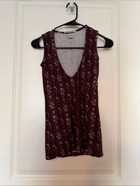 Novella Royale Burgundy Floral Tank Top